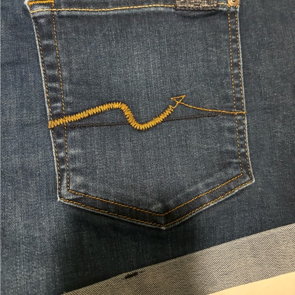 7 for all mankind shorts - Picture 3 of 6